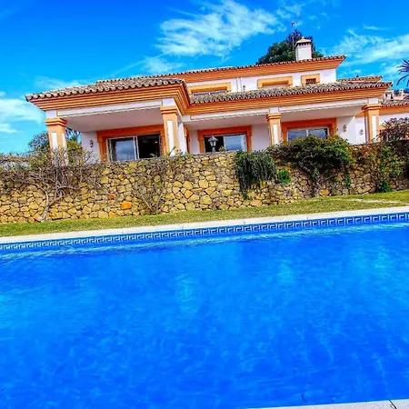 Villa 1175 El Paraiso